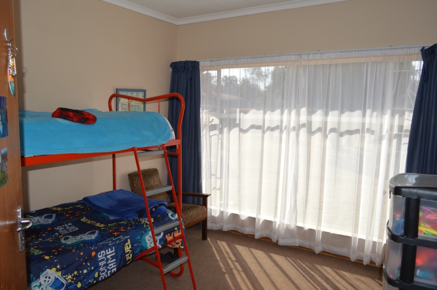 4 Bedroom Property for Sale in Flamwood North West